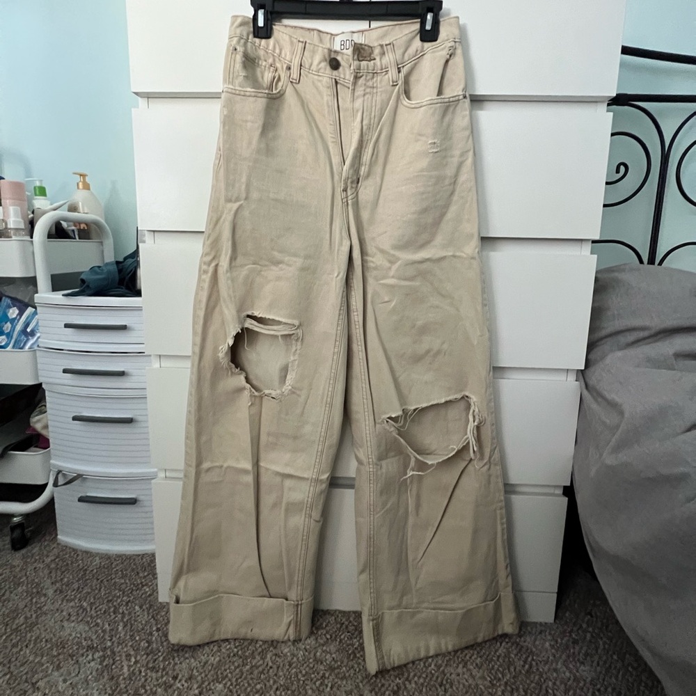 URBAN super wide leg jeans with knee rips